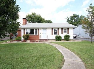 815 W Carpenter St, Jerseyville, IL 62052