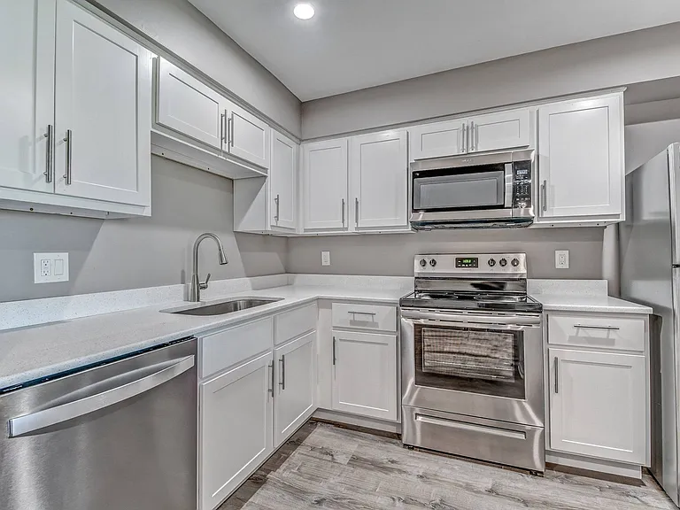 3x2 Renovated Kitchen Close 3x2 Renovated Kitchen Close