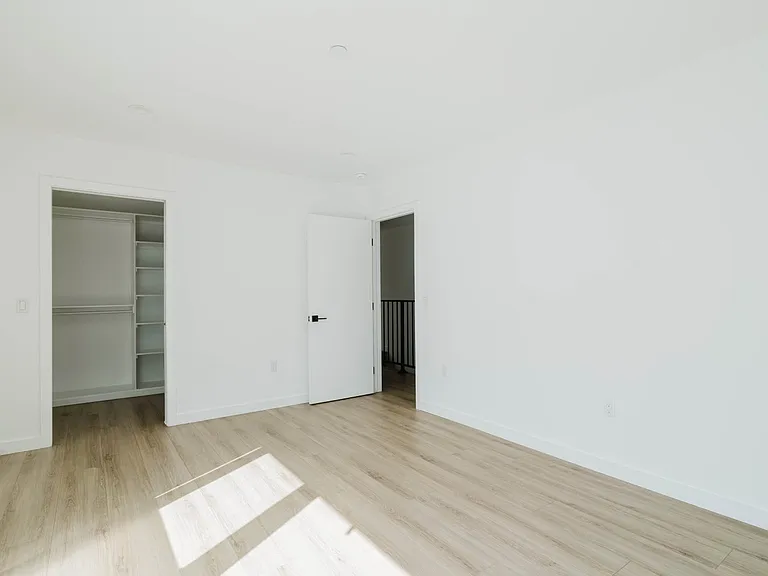 536 E San Jose Ave — Photo 15
