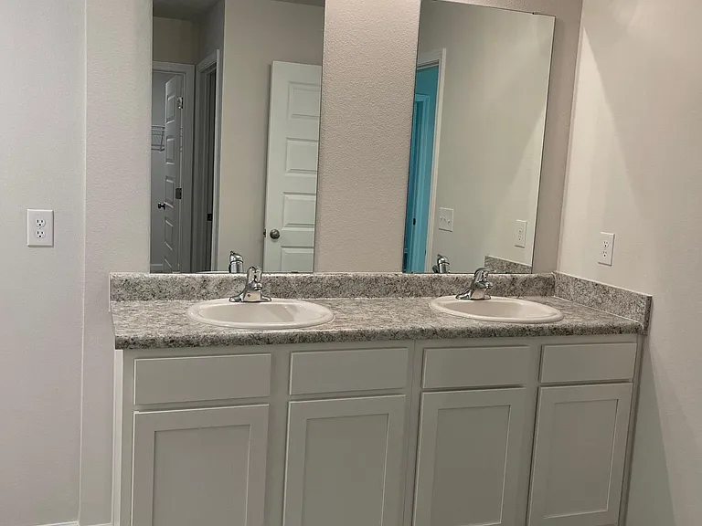 8649 Pathstone Blvd — Photo 31