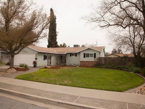 3rd image of 2117 Fairmont Dr