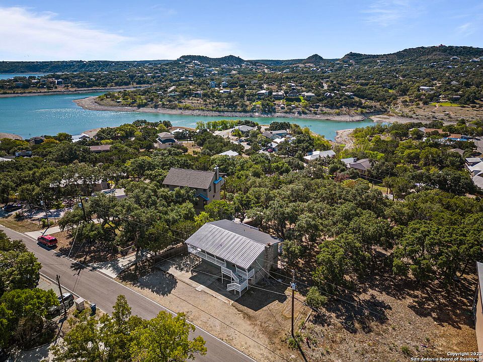 1st image of 1160 Janet Dr