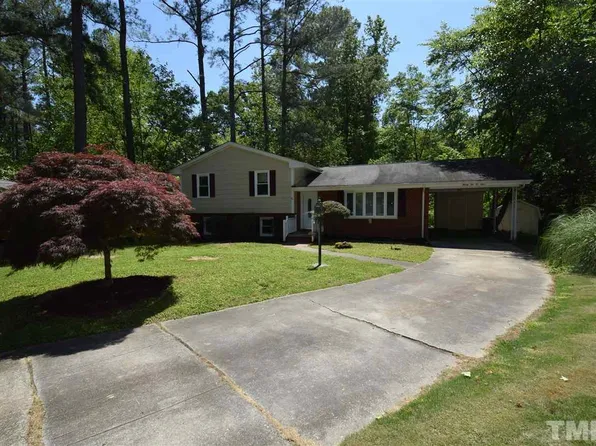 3204 Fairforest Pl, Raleigh, NC 27604