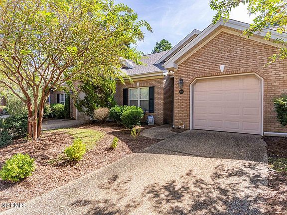 2nd image of 416 Avenshire Court # 207