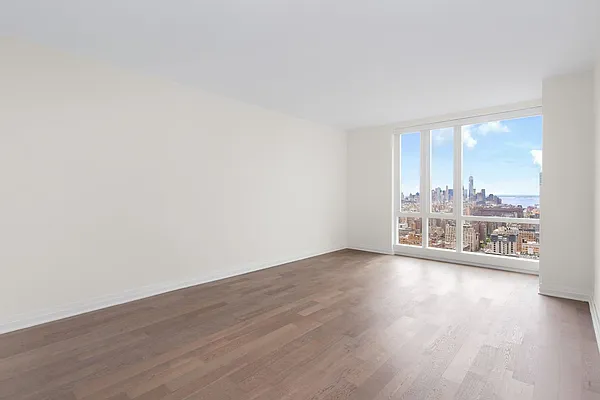 Sold by Square Realty Global Inc | media 1