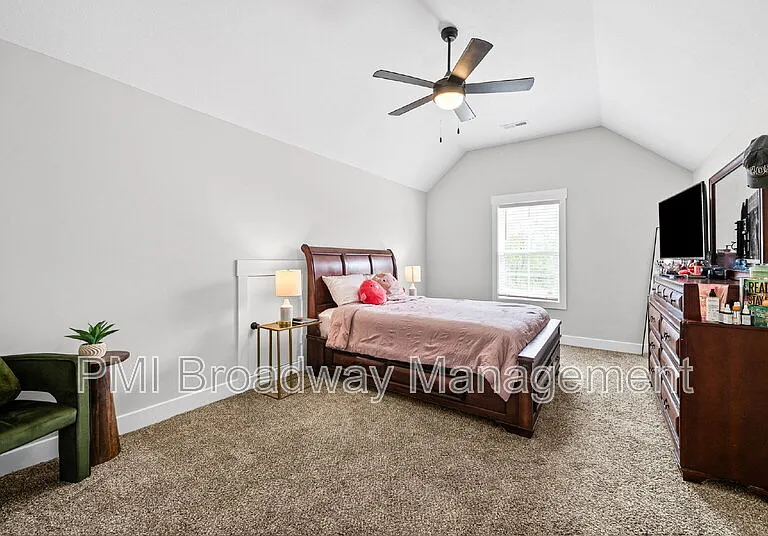 181 Sherlock Dr — Photo 20