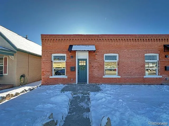2 bed, 824 sqft, $2,250 — Photo 1