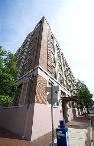 1st image of 700 S Peters St APT 605