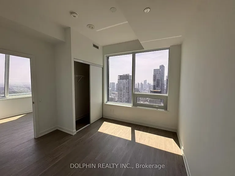 8 Wellesley St W #5809 — Photo 16