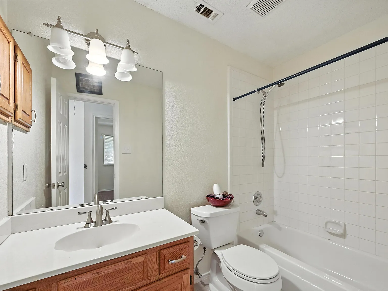 2711 Primrose Ln; Rowlett 75089 - 1 — Photo 3