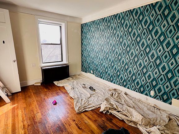 4th image of 25-18 35th St #3