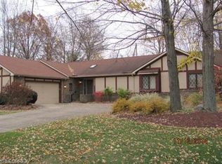 235 Blossom Dr, Amherst, OH 44001
