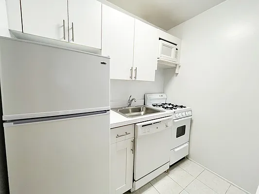 Rented by Corcoran | media 3