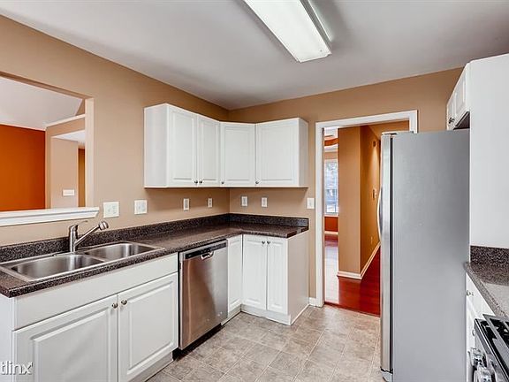 5th image of 131 Great Oaks Br