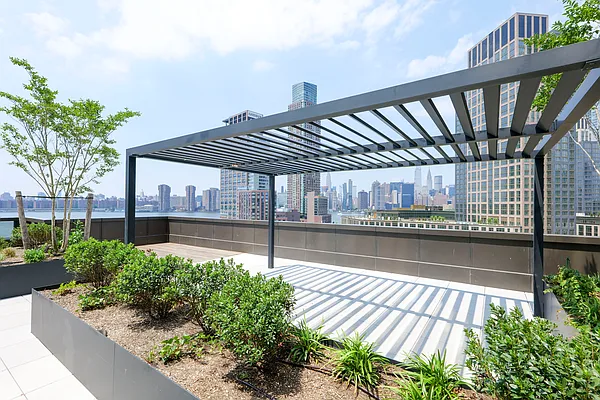 Rented by Arwell Realty | media 21