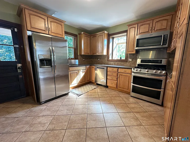 21 Elgin Ave — Photo 9