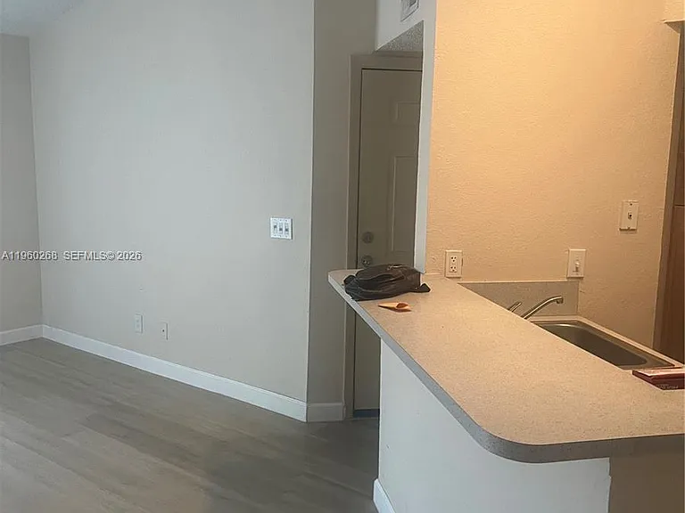 565 Vista Isles Dr #2024 — Photo 10