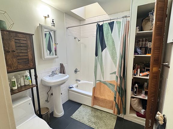 5th image of 274 10th Ave APT 1