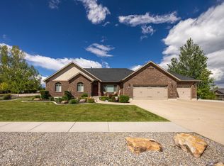 395 N 575 E, Hyde Park, UT 84318