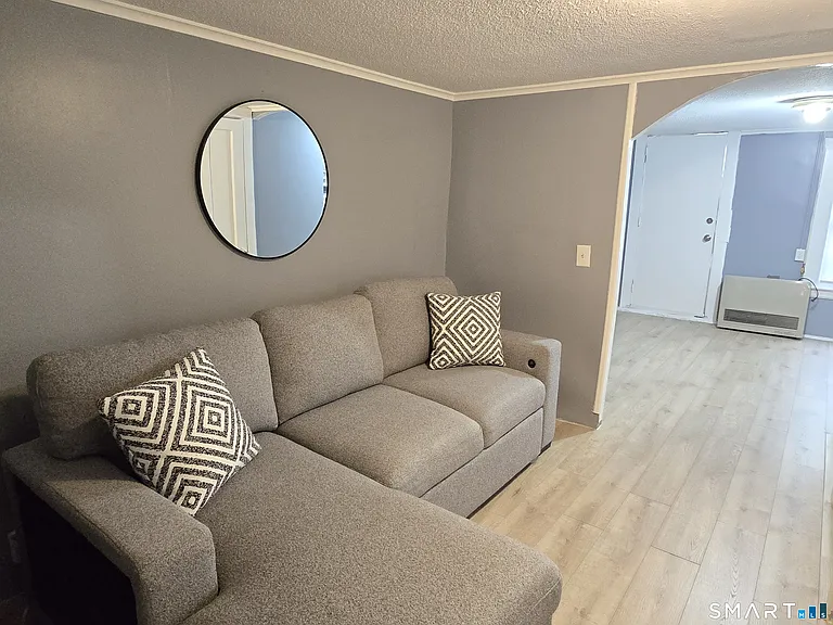 103 Capen St #LL — Photo 4