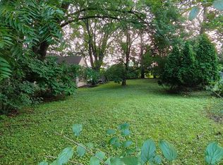 4673 Geneva Ave N, Oakdale, MN 55128