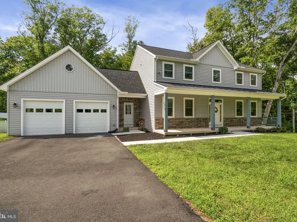 8032 Cobb Rd, Manassas, VA 20112