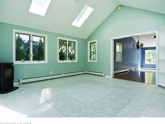 5th image of 7 Aspen St