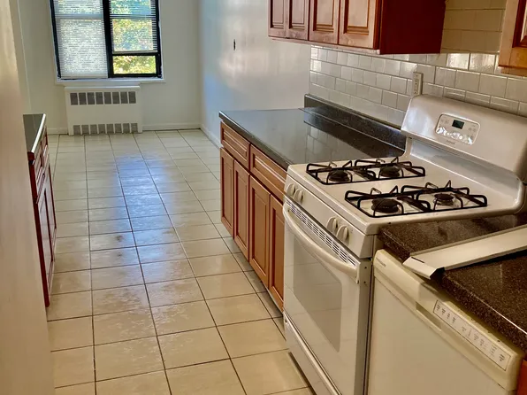 48 Davis Ave, White Plains, NY