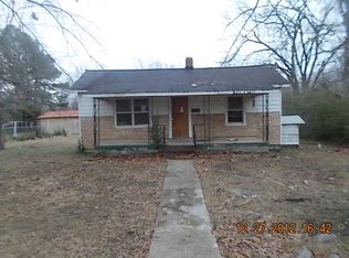 911 S Lexington St, Trenton, TN 38382
