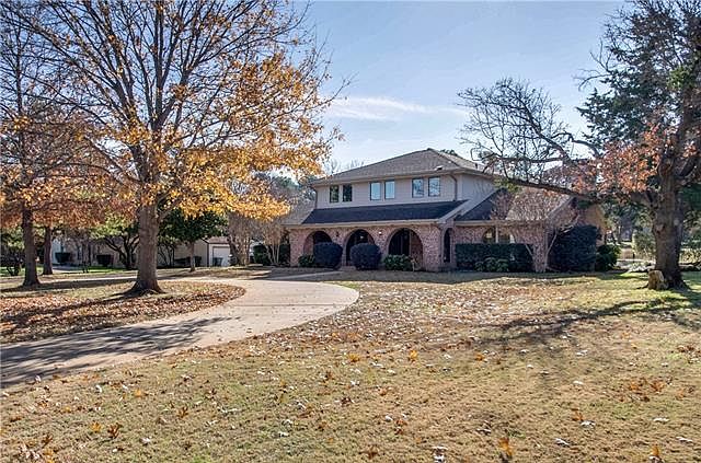 1st image of 1215 Whispering Ln