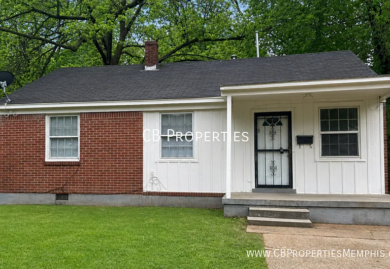 3585 Mayfair Ave — Photo 1