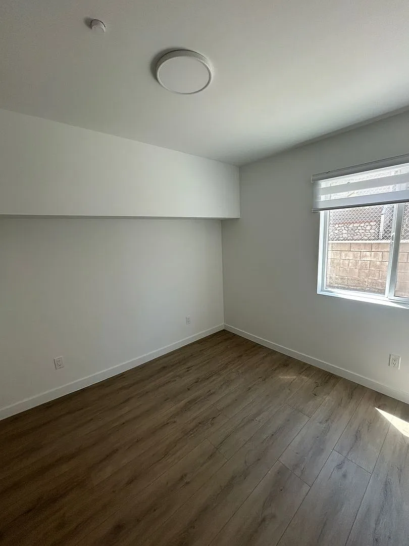 435 N. Euclid — Photo 3