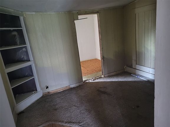 4th image of 4739 W 8th St