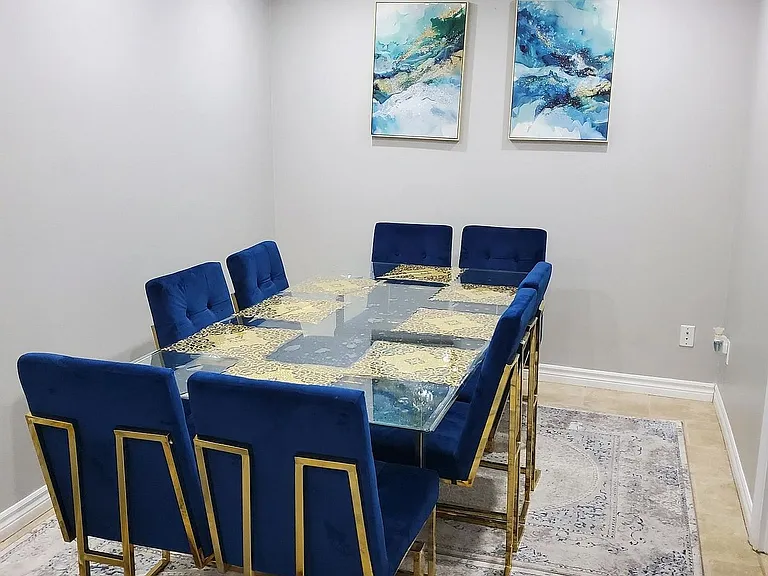 18 Deerpark Cres — Photo 7