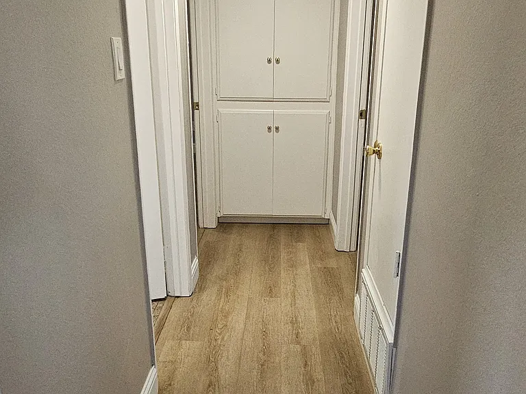 5893 S Land Park Dr — Photo 23