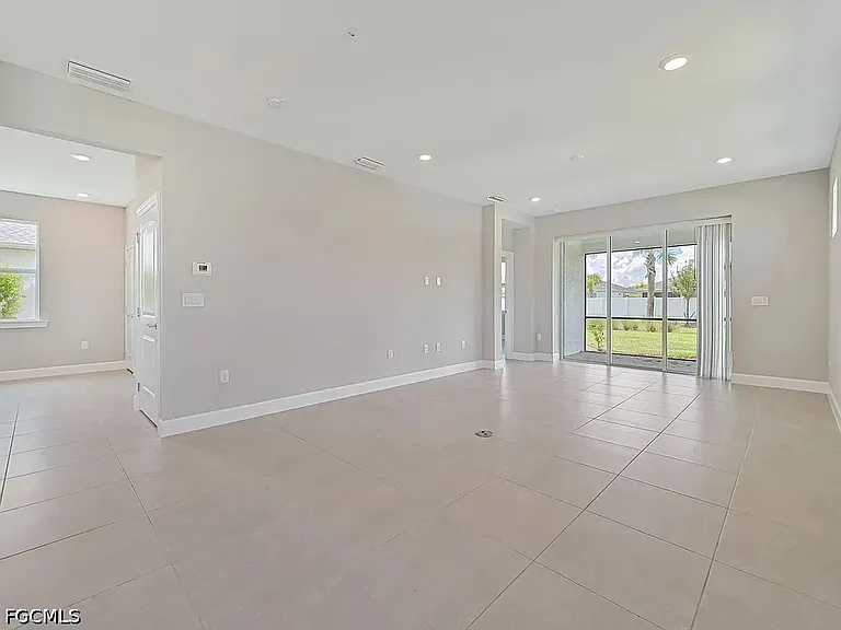 42218 Edgewater Dr — Photo 23