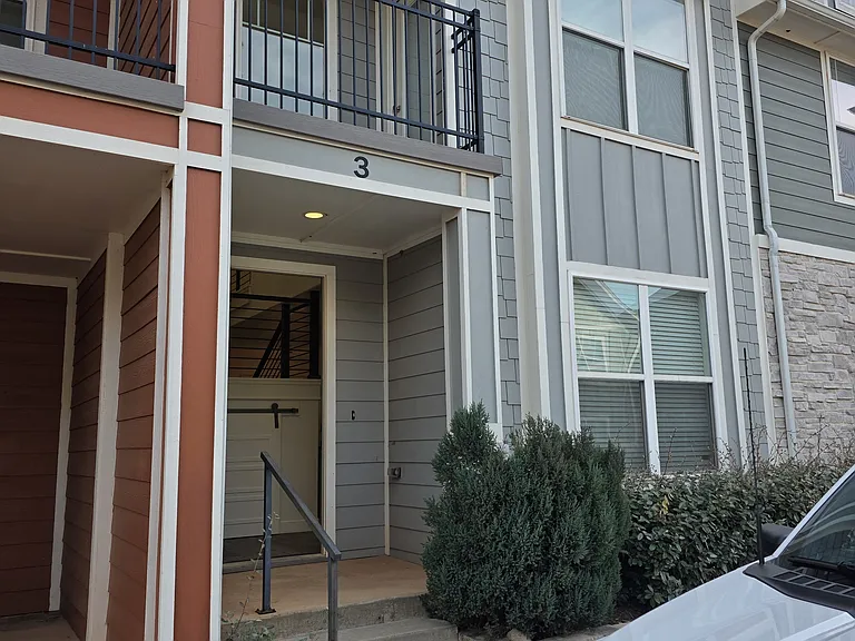 16116 N Western Ave #3 — Photo 4