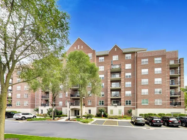 410 W Mahogany Ct Unit 205, Palatine, IL 60067
