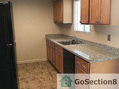 3rd image of 1775 De Marietta Ave #2