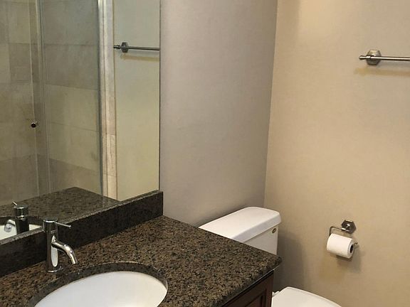 5th image of 1270 N Sterling Ave Unit 202