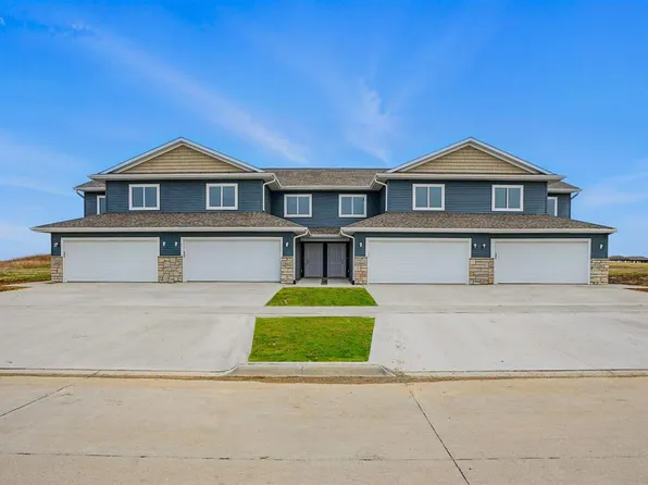 2004 Croell Ave, Tiffin, IA 52340