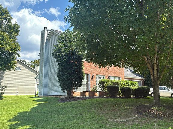 3rd image of 359 Howell Dr SW