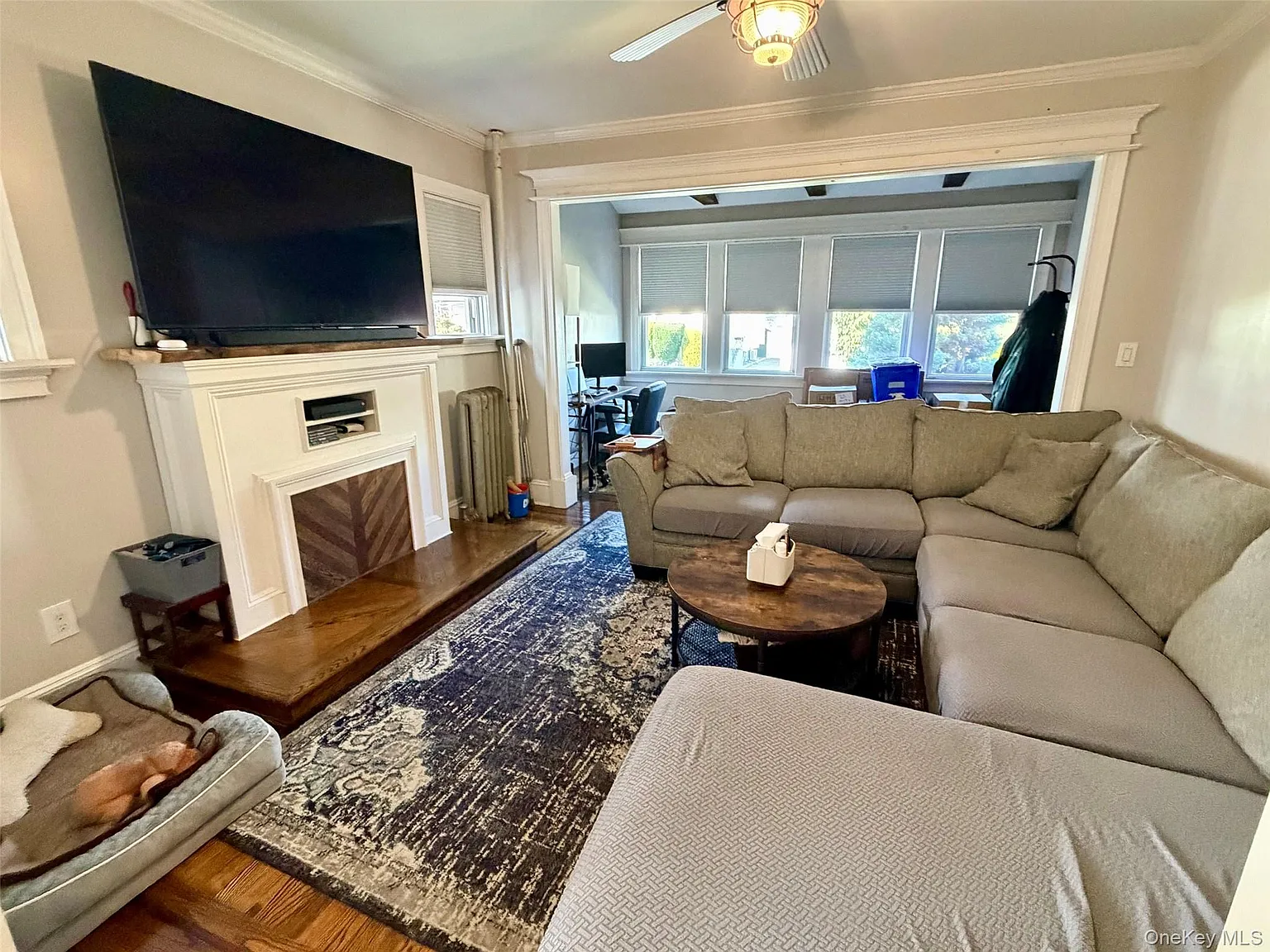 2 bed, 1.0 bath, 900 sqft, $3,200 — Photo 2