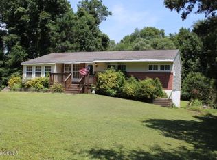 667 Highway 172, Hubert, NC 28539
