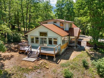 8000 Osprey Ln, Weed, CA, 96094