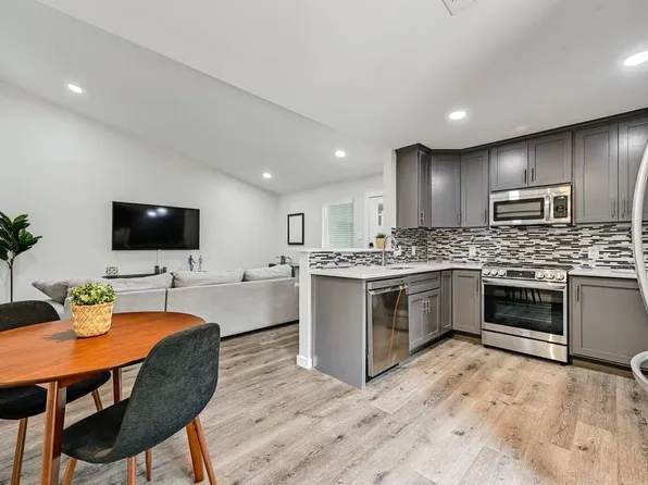 6705 Deatonhill Dr #A, Austin, TX 78745