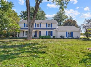 19921 Waltham Rd, Franklin, MI 48025