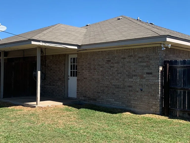5202 Daybreak Dr — Photo 19