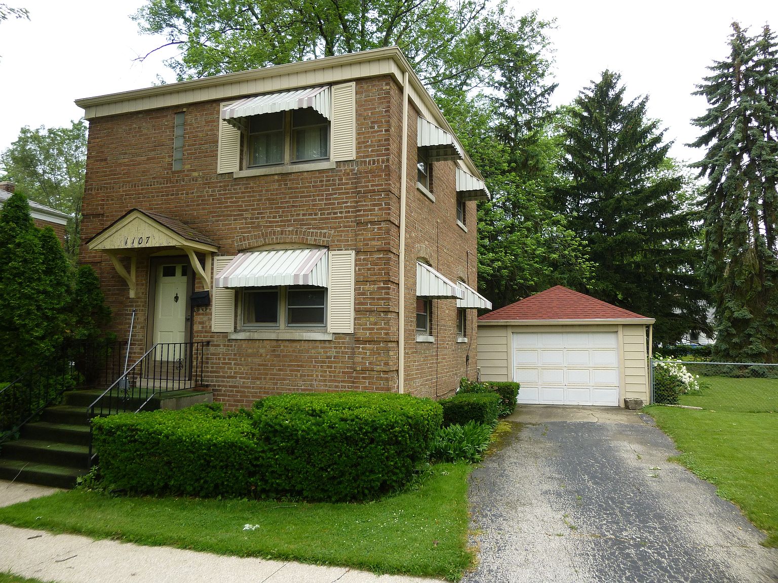 1109 Lafayette St, Valparaiso, IN 46383 Zillow