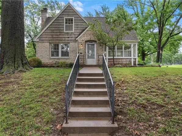 6849 Oak Ter, Kansas City, MO 64131